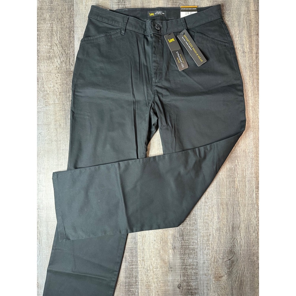 Lee Effortless Wash Wear Relaxed Fit Straight Leg Mid Rise Black Pants 10 Short